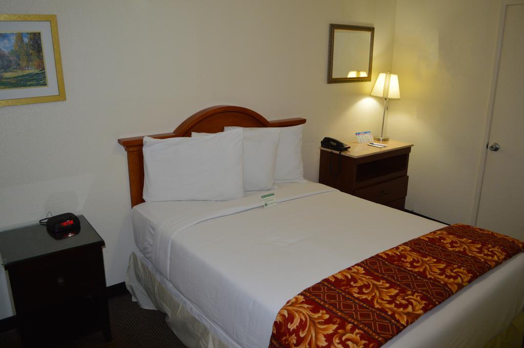 West Park Inn- Extended Stay / Weekly Rates Available Сан Диего Стая снимка