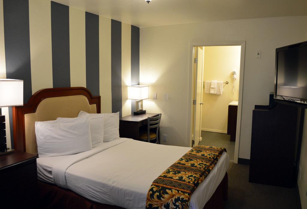 West Park Inn- Extended Stay / Weekly Rates Available Сан Диего Стая снимка
