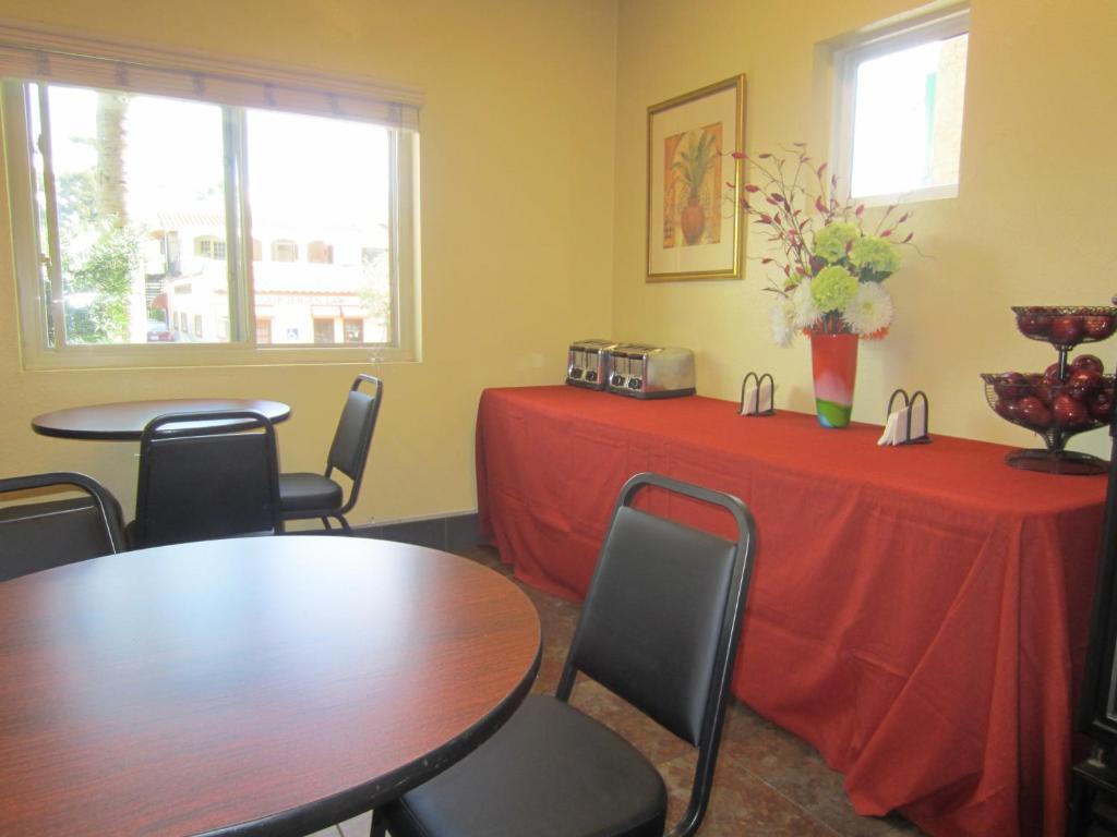 West Park Inn- Extended Stay / Weekly Rates Available Сан Диего Екстериор снимка